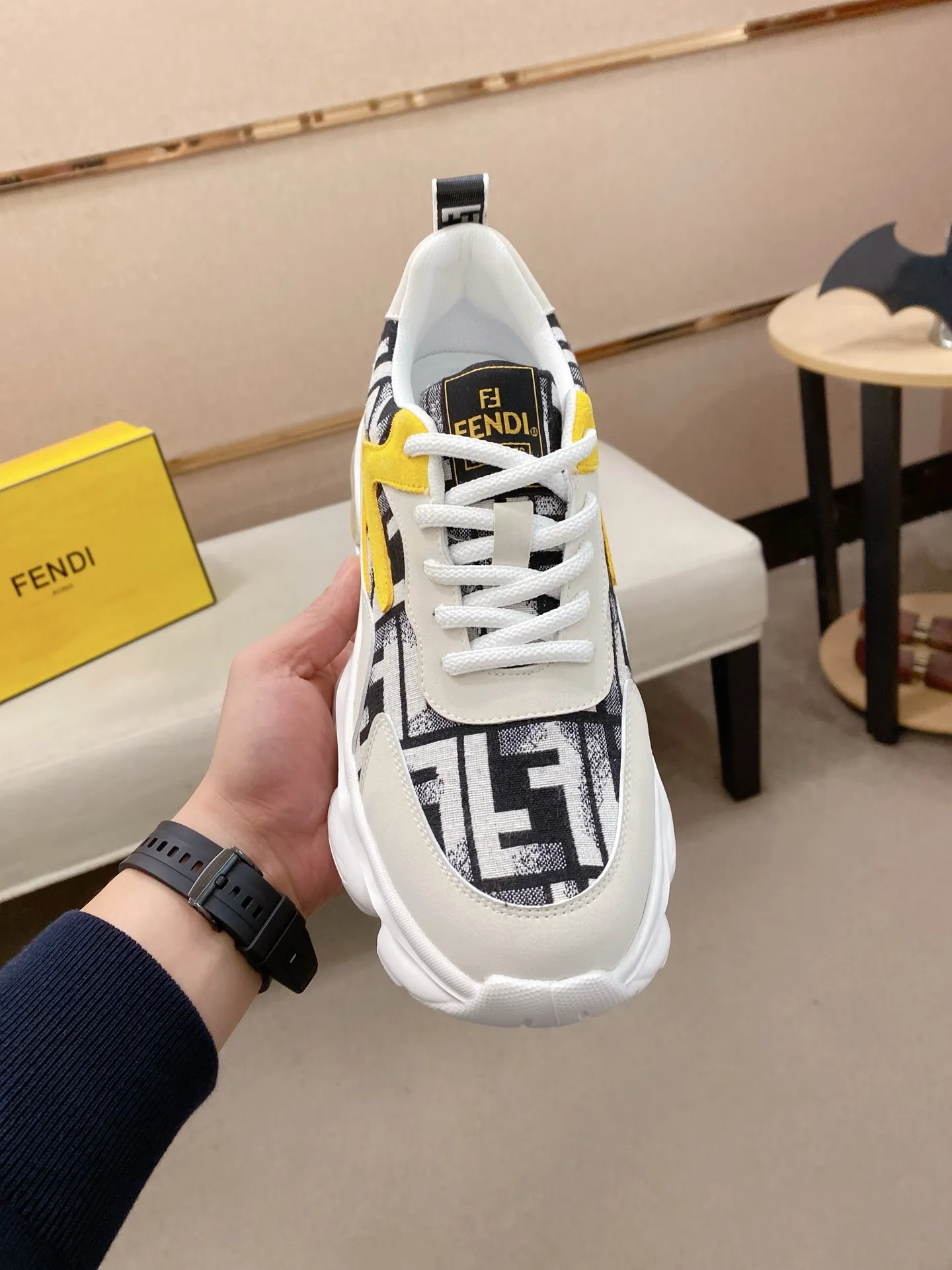 Factory price 442💰 (fendi) New style 👊🏻 upper 🇮🇹 imported cowhide fabric 🇩🇪 lining imported sheepskin lining. The original outsole is molded to highlight the identity of every man, and the upper foot is elegant and stable🚶🏻🚶🏻The high-end custom counters reproduce the original version📯No matter the wind or rain, the shoe last remains unchanged and can withstand the verification of time🔍️,🔵 Size: 38-44